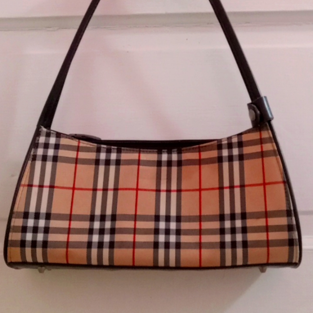 Cute 2000's plaid shoulder bag